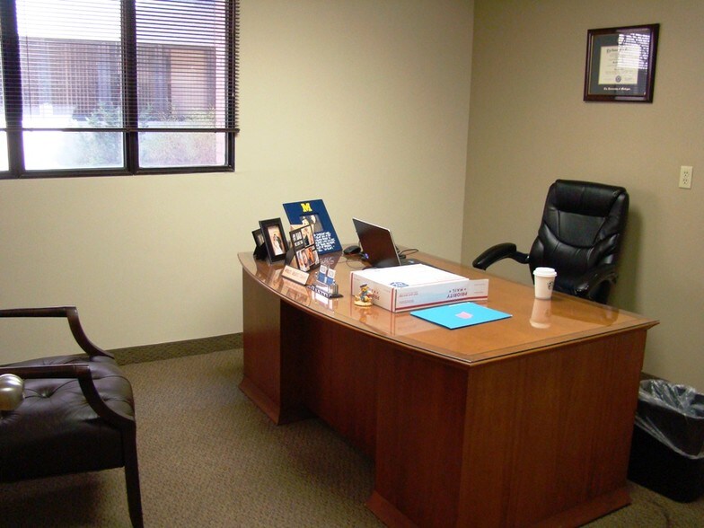 More Photos Of 4269 Pearl Rd, Cleveland Office For Lease