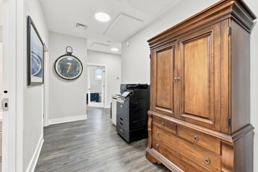 More Photos Of 9250 Highway 17 Byp, Murrells Inlet Office For Sale