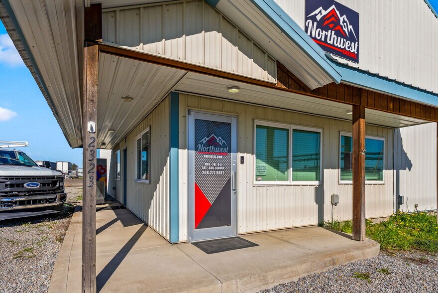 More Photos Of 11445 N Reed Rd, Hayden Warehouse For Sale