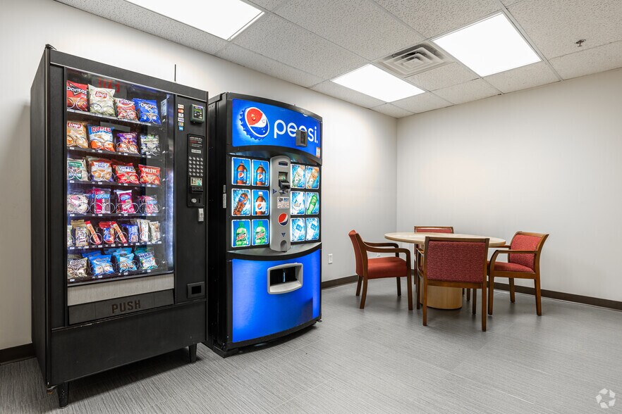 More Photos Of 25 Lindsley Dr, Morristown Medical For Lease