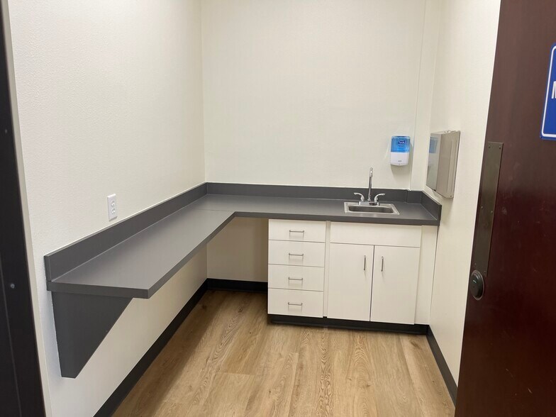 More Photos Of 2041 S Cobalt Point Way, Meridian Office For Lease