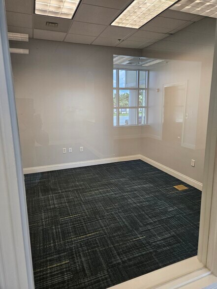 More Photos Of 16901 panama city beach Pky, Panama City Beach Medical For Sale