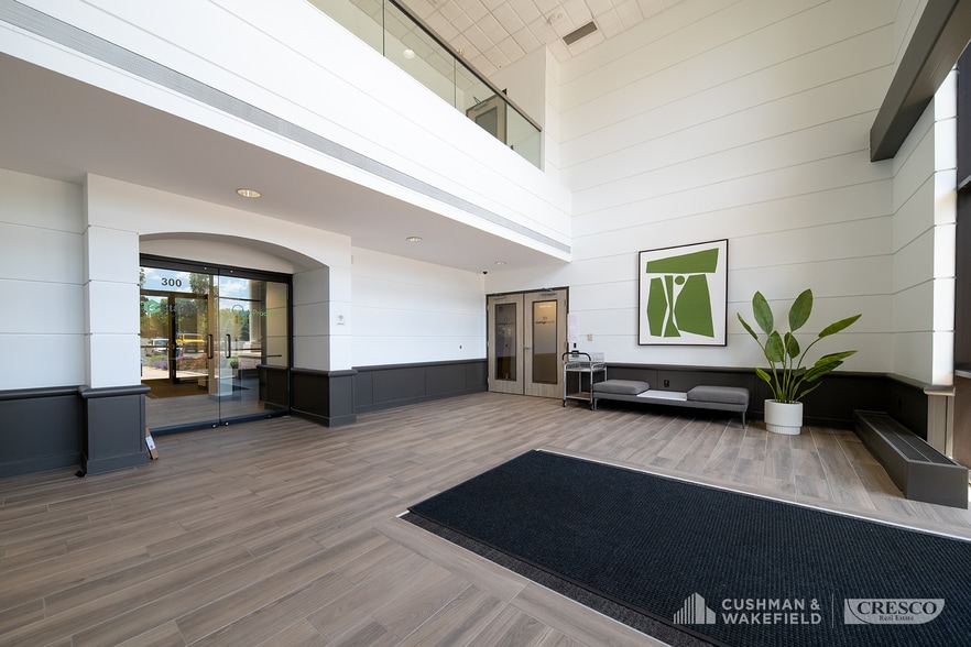 More Photos Of 300 Executive Pky W, Hudson Office For Lease