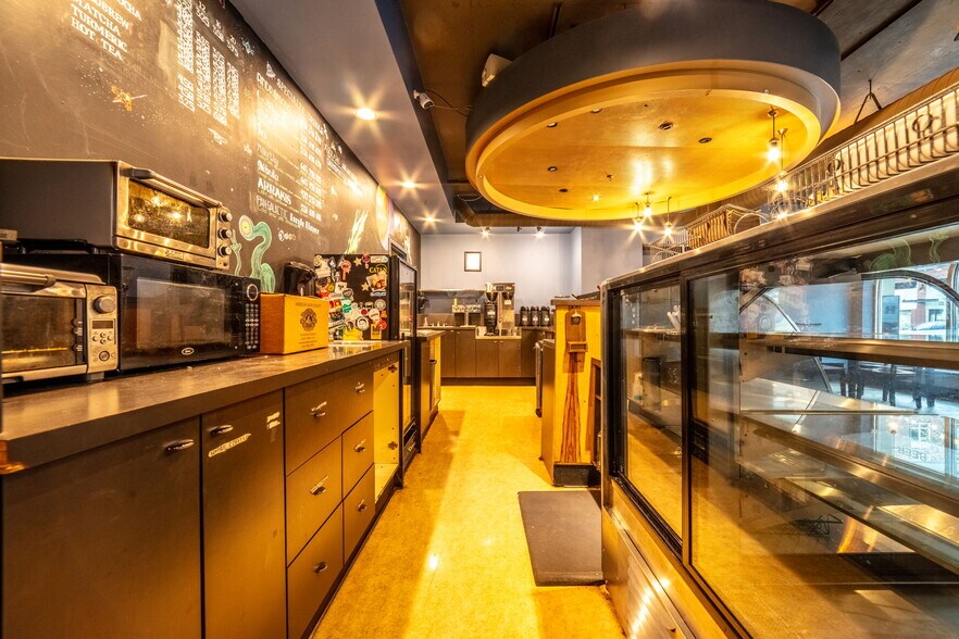 More Photos Of 2929 1st Ave, Seattle Multifamily For Sale