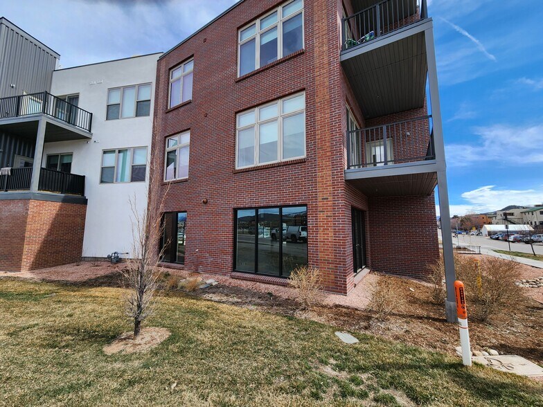 More Photos Of 920 Highway 133, Carbondale Apartments For Sale