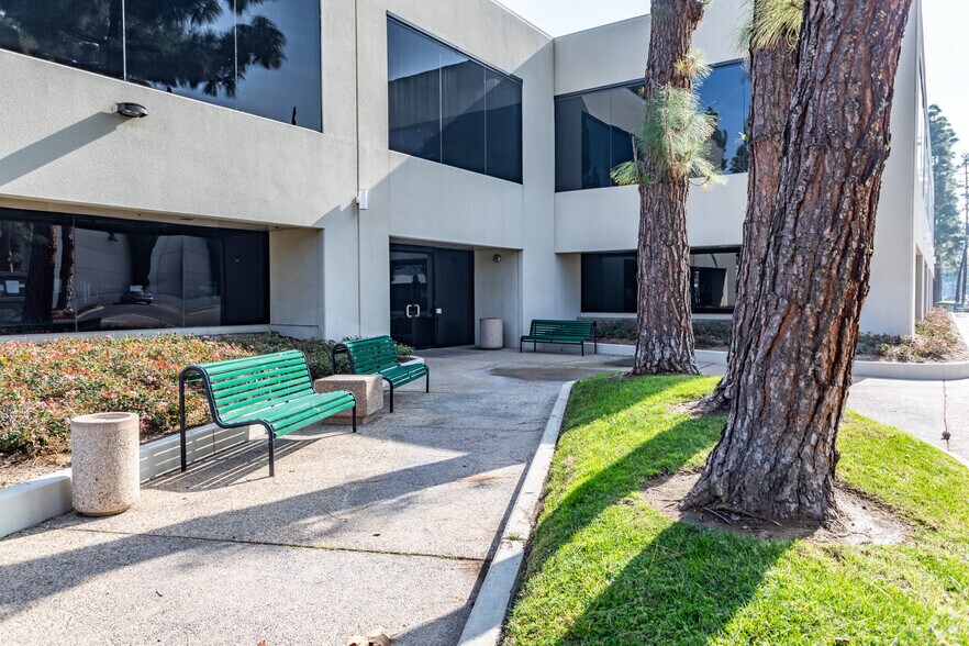 3565 Harbor Blvd, Costa Mesa, CA 92626 For Lease