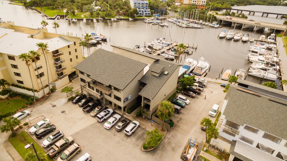 More Photos Of 2210 S Front St, Melbourne Office For Lease