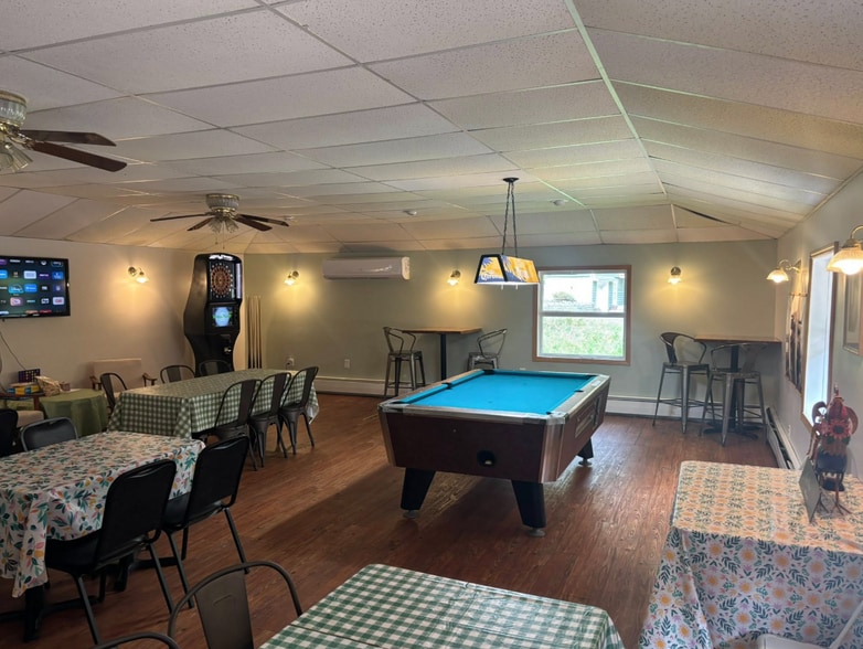 More Photos Of 1597 Hillside Rd, Shavertown Restaurant For Sale