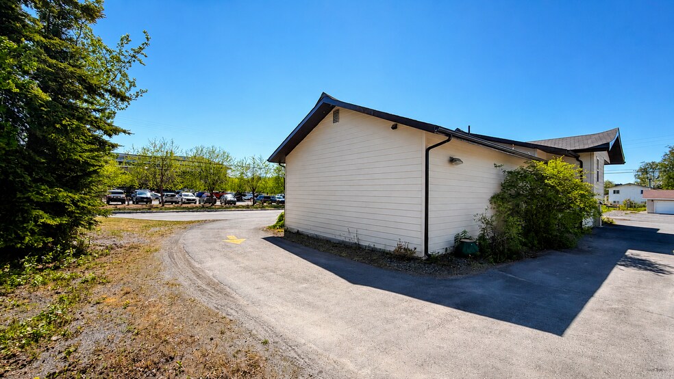 More Photos Of 198 W Marydale Ave, Soldotna Medical For Sale