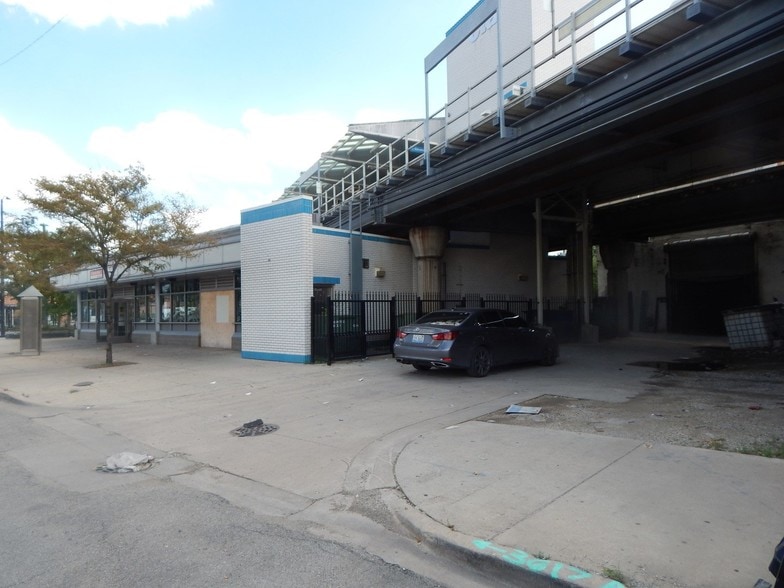 Primary Photo Of 3613 W Ogden Ave, Chicago Industrial For Sale