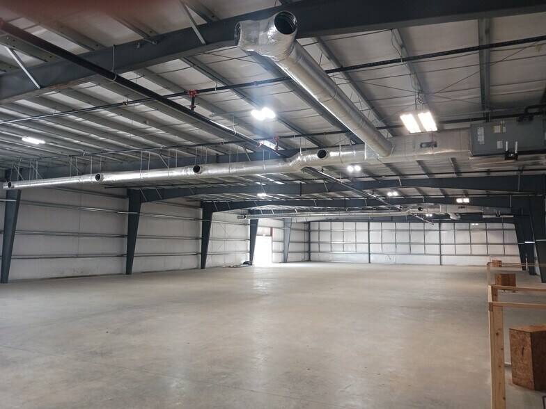 More Photos Of 301 Commerce Center Dr, Brunswick Distribution For Sale