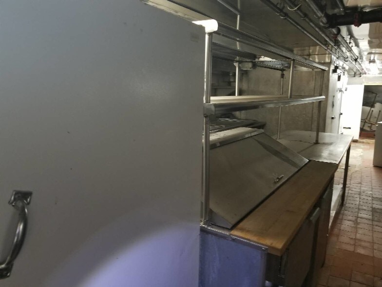 More Photos Of 1 E Broadway, New York Storefront Retail Office For Lease