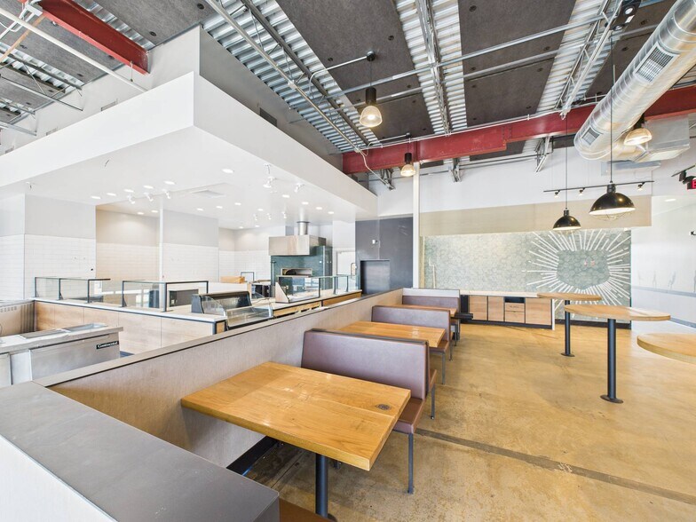 More Photos Of 3901-3907 N Market St, Spokane Freestanding For Lease