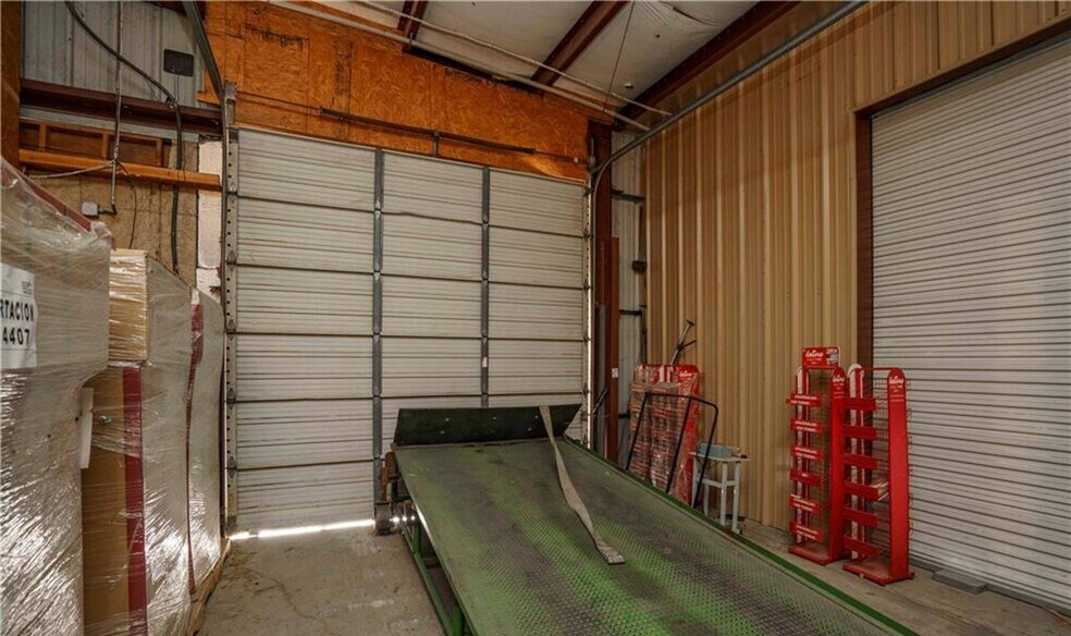 More Photos Of 2504 W Interstate Highway 2, Mission Flex For Lease