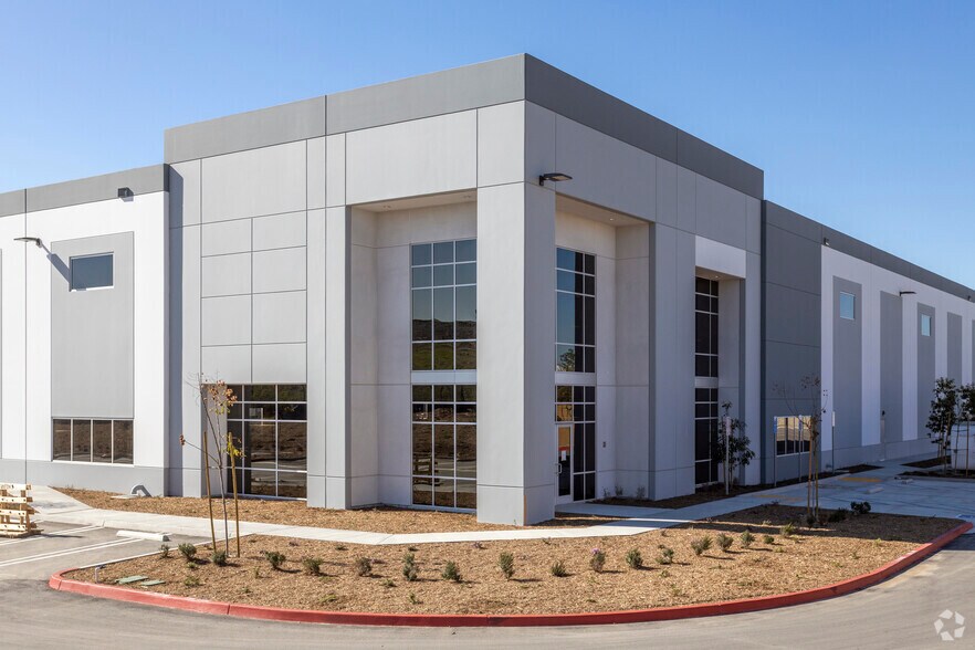 More Photos Of Otay Mesa Rd, San Diego Unknown For Lease