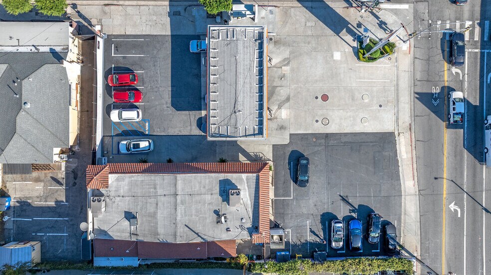 More Photos Of 1309 N La Brea Ave, Los Angeles Service Station For Sale