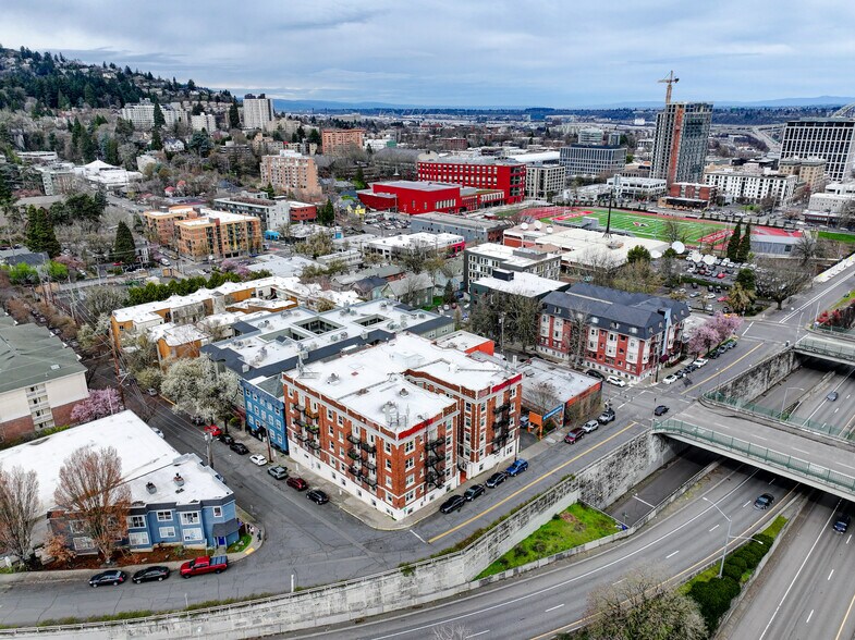 More Photos Of 1429 SW 14th Ave, Portland Apartments For Sale