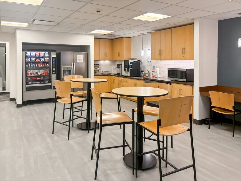 More Photos Of 500 W Putnam Ave, Greenwich Coworking Space