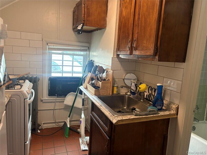 More Photos Of 287 Mrytle Ave, Albany Apartments For Sale