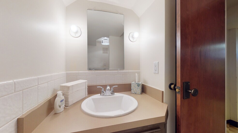 More Photos Of 416 W Oak St, Fort Collins Office For Sale