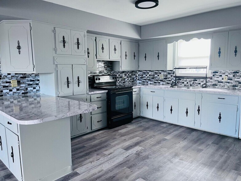 More Photos Of 34 N 21st St, Easton Apartments For Sale