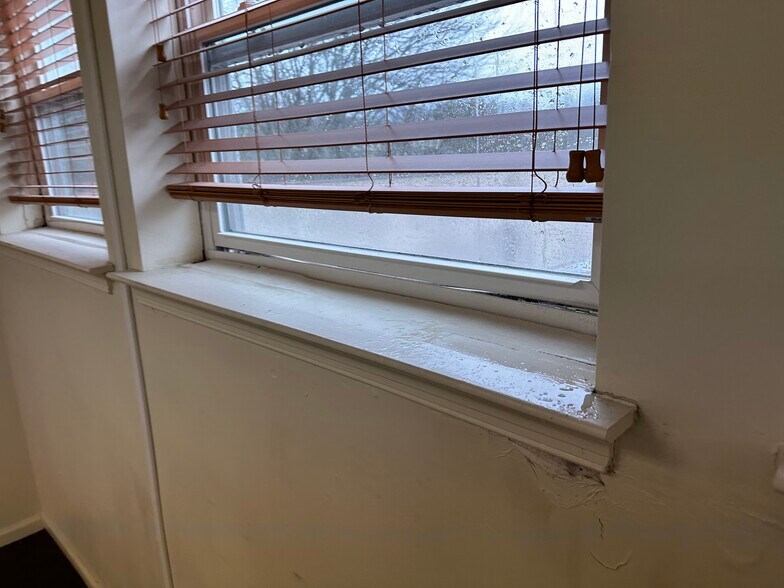 More Photos Of 195 Bristol Oxford Valley Rd, Langhorne Bank For Lease