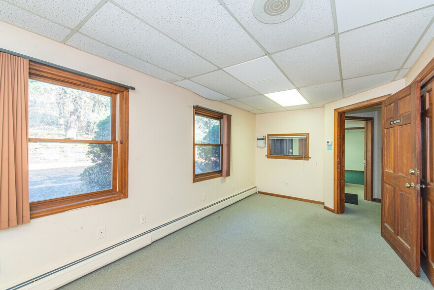 More Photos Of 74 S Powder Mill Rd, Morris Plains Office Residential For Sale