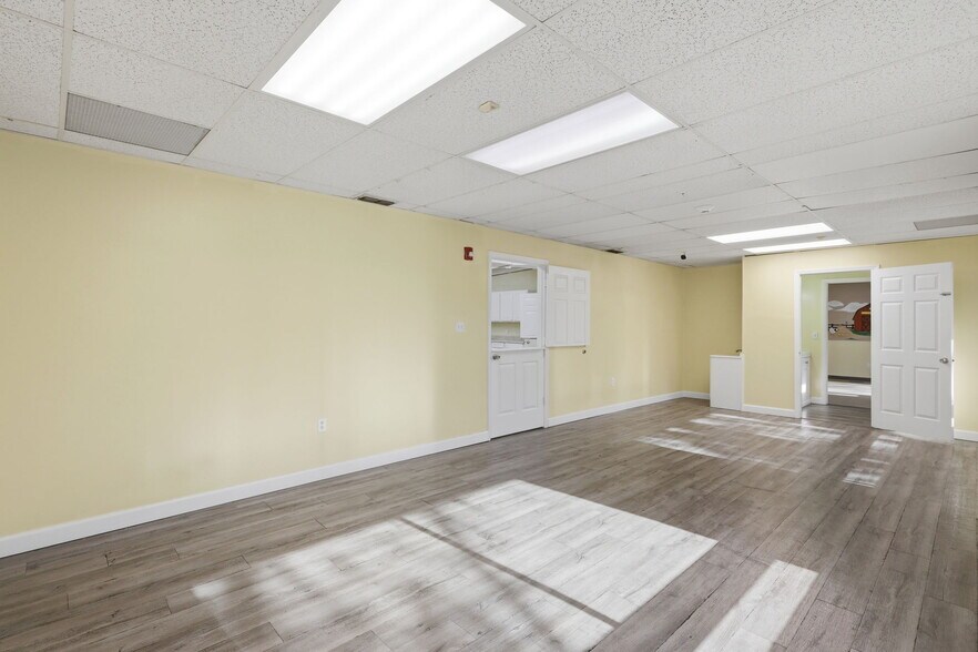 More Photos Of 346 N Volusia Ave, Orange City Office For Lease