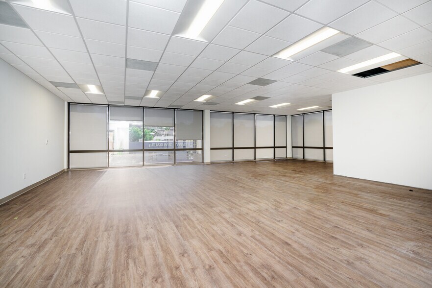 More Photos Of 6160 Mission Gorge Rd, San Diego Loft Creative Space For Lease