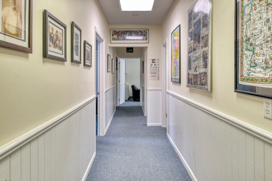More Photos Of 349 Meeting House Ln, Southampton Healthcare For Lease