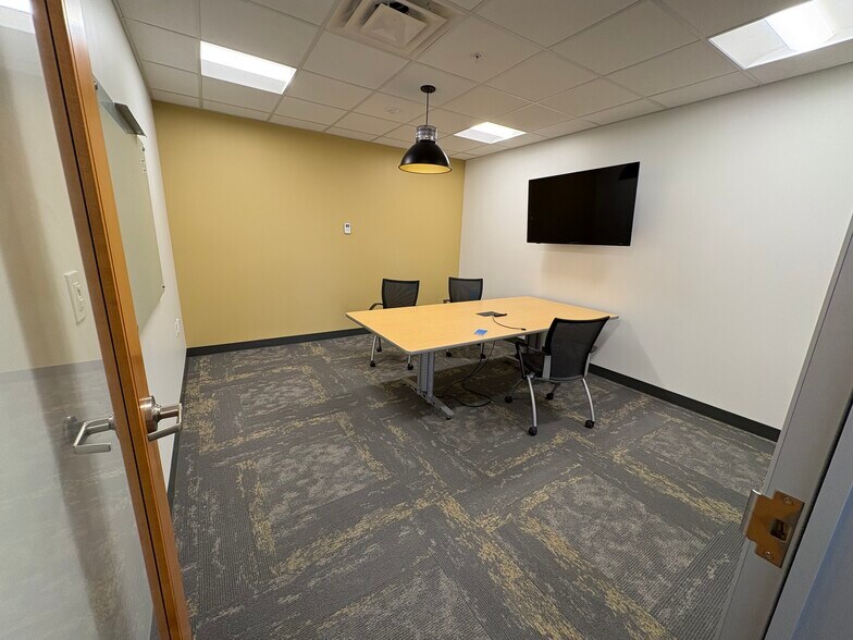 More Photos Of 1330 Win Hentschel Blvd, West Lafayette Office For Lease