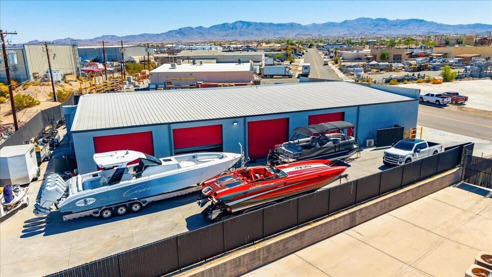 More Photos Of 1857 Commander Dr, Lake Havasu City Warehouse For Lease