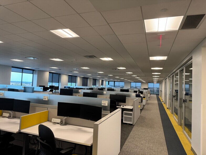 More Photos Of 5800 S Corporate Pl, Sioux Falls Office For Lease