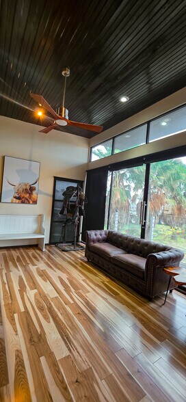 More Photos Of 4900 N Moorefield Rd, Mission Office Residential For Sale