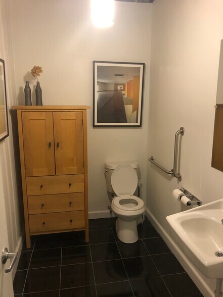 More Photos Of 2400 Curtis St, Denver Loft Creative Space For Lease
