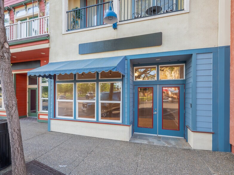 More Photos Of 220 Windsor River Rd, Windsor Apartments For Sale