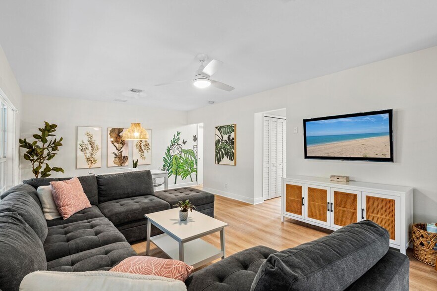 More Photos Of 615-617 NE 9th Ave, Fort Lauderdale Apartments For Sale
