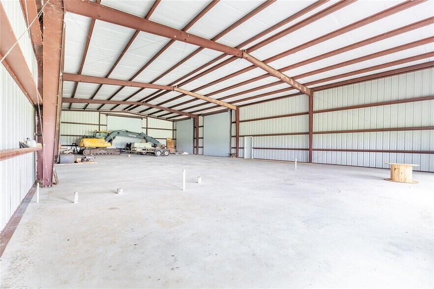 More Photos Of 2245 Randon Dyer, Rosenberg Warehouse For Sale