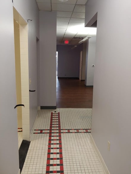 More Photos Of 918 Baltimore Ave, Kansas City Lodge Meeting Hall For Sale