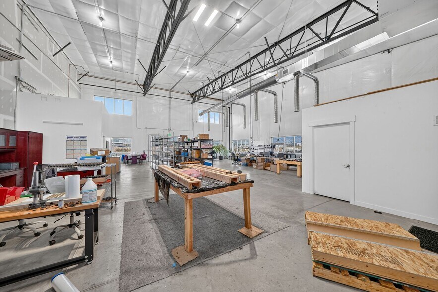 More Photos Of 79 W 3100 N, Hyde Park Flex For Sale