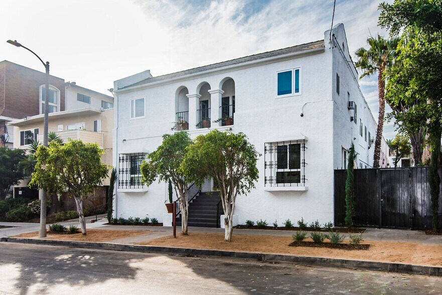 More Photos Of 1439 N Curson Ave, Los Angeles Apartments For Sale