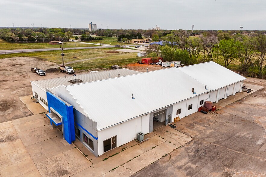 More Photos Of 890 N State Road 14, Harper Auto Dealership For Sale