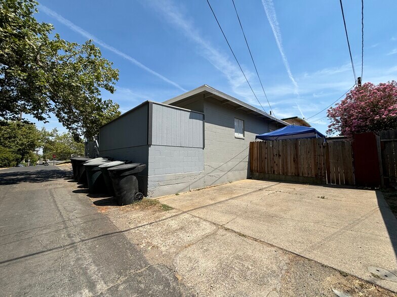 More Photos Of 409 Washington Blvd, Roseville Apartments For Sale