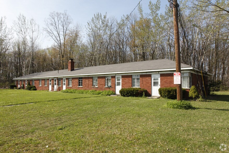 More Photos Of 3650 S Morton Taylor Rd, Canton Township Apartments For Sale