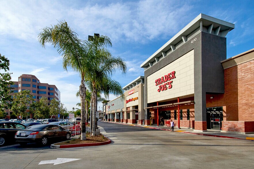 More Photos Of 4210-4280 Long Beach Blvd, Long Beach Unknown For Lease