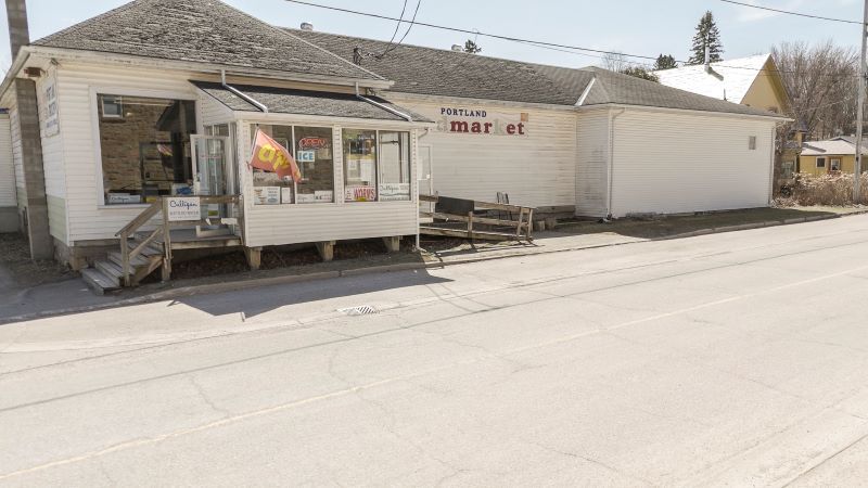 More Photos Of 28 Colborne St, Portland Supermarket For Sale