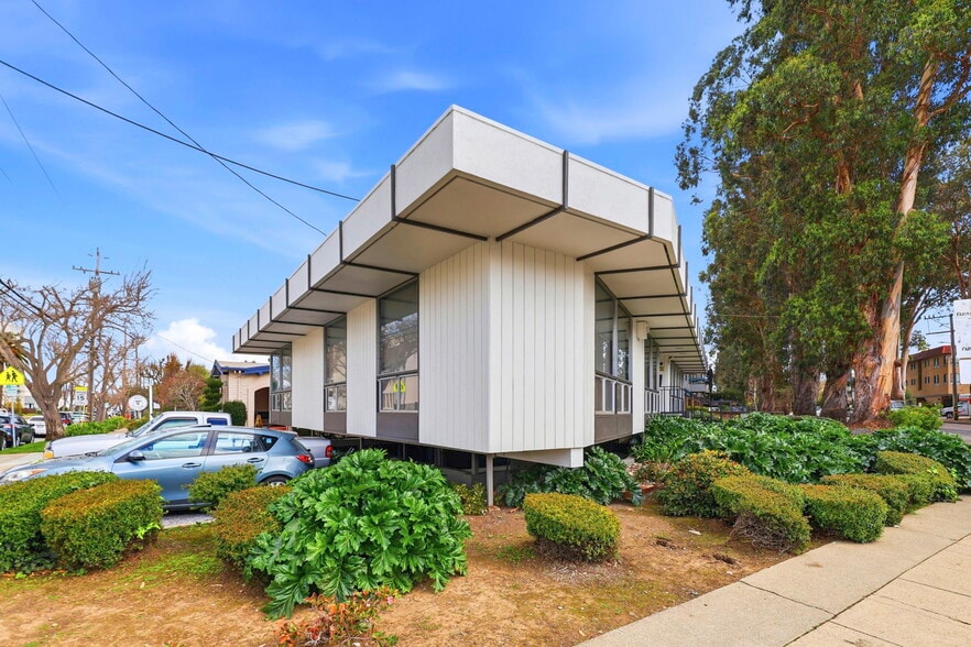 More Photos Of 90 El Camino Real, Burlingame Office For Sale