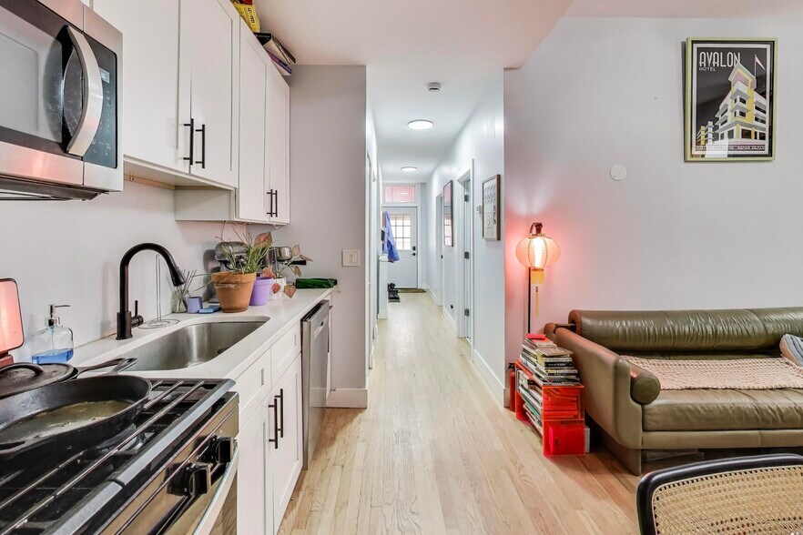 More Photos Of 932 N Richmond St, Chicago Multifamily For Sale