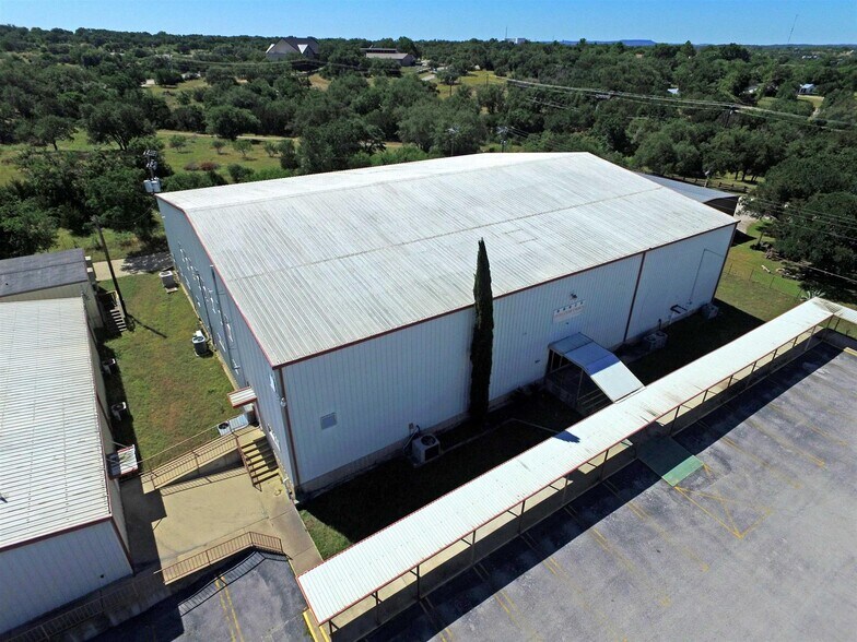 More Photos Of 501 12th St, Marble Falls Specialty For Lease