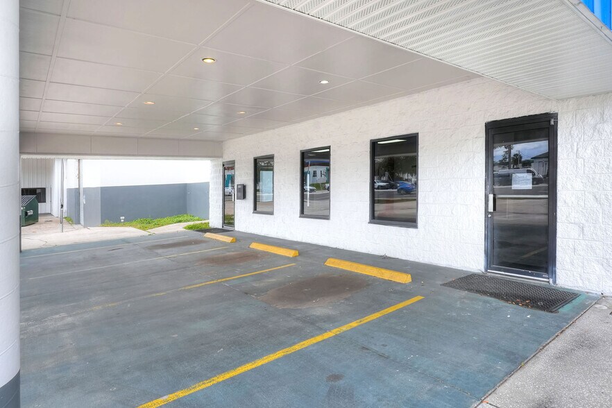 More Photos Of 1803 3rd St Sw, Winter Haven General Retail For Lease